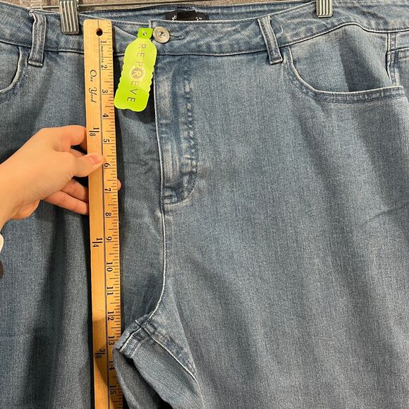 Studio Park x Jane Treacy Regular Denim Kick Flare Cropped Medium Wash, Plus 22 - Picture 6 of 11